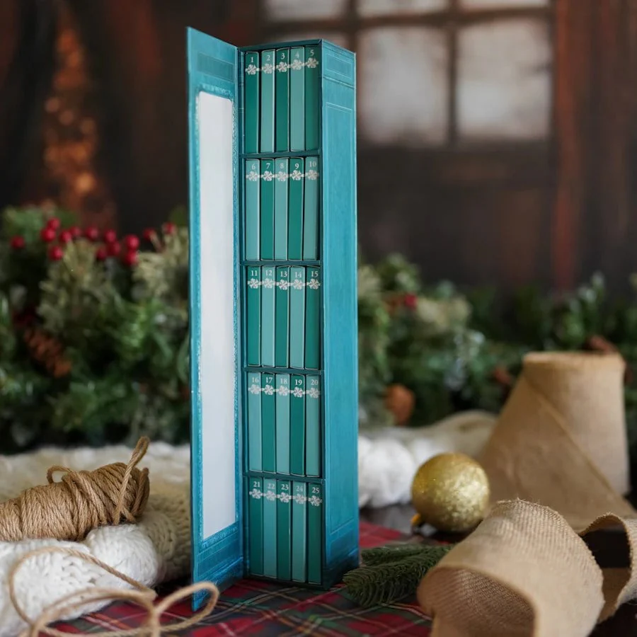 Decorating an advent calendar - Image 4