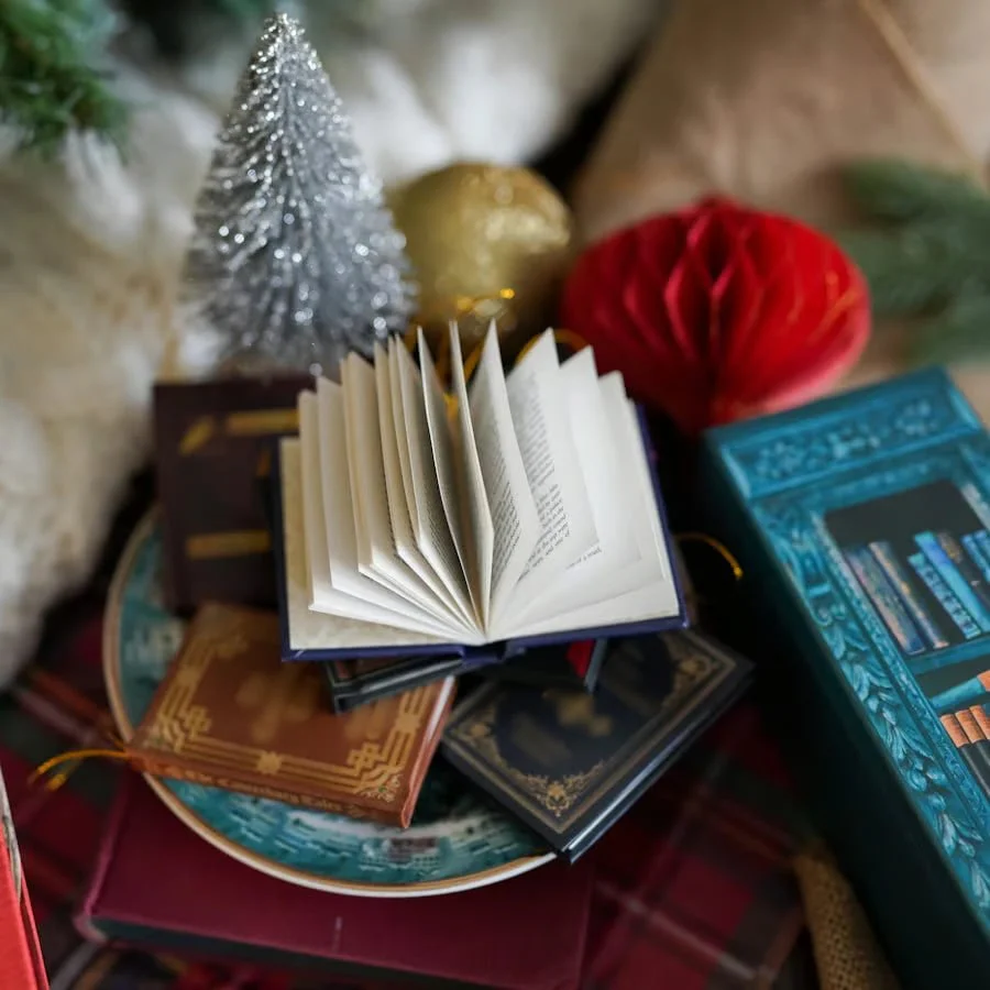 Decorating an advent calendar - Image 7