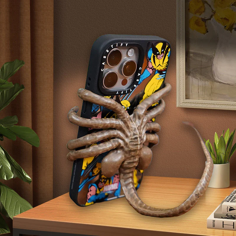 Horrible Facehugger Phone Holder - Image 8