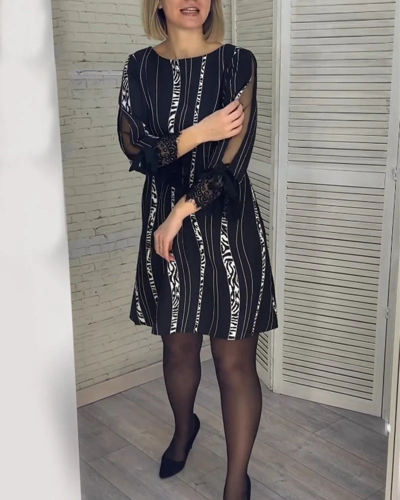 Knee-Length Striped Dress - Image 5