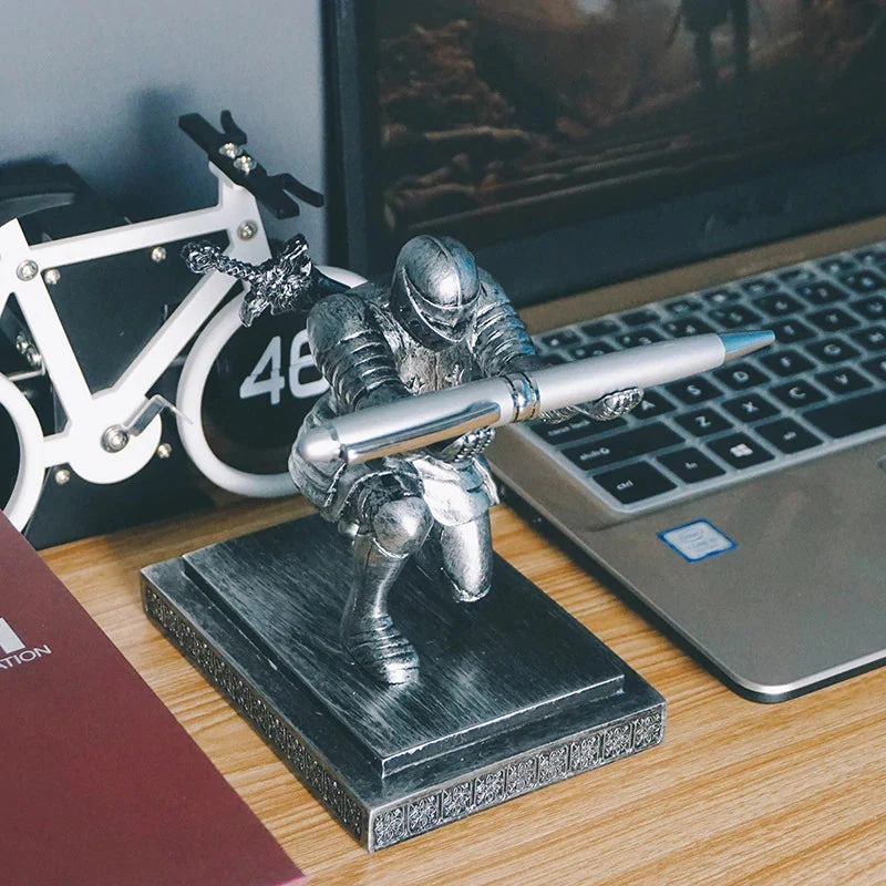 knight pen holder - Image 5