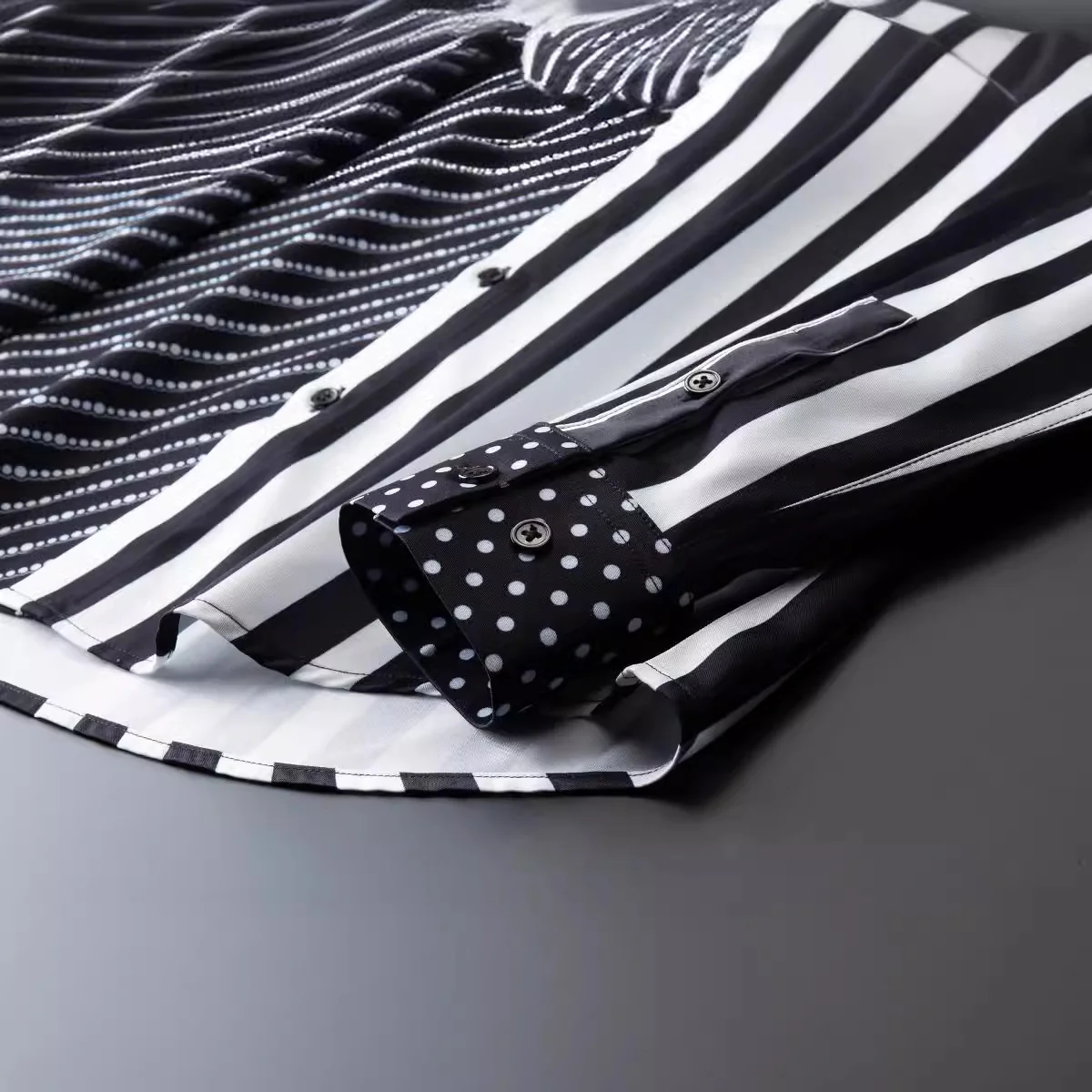 Men's long-sleeved shirt with wrinkle-free diagonal stripes and polka dot print pocket decoration - Image 6