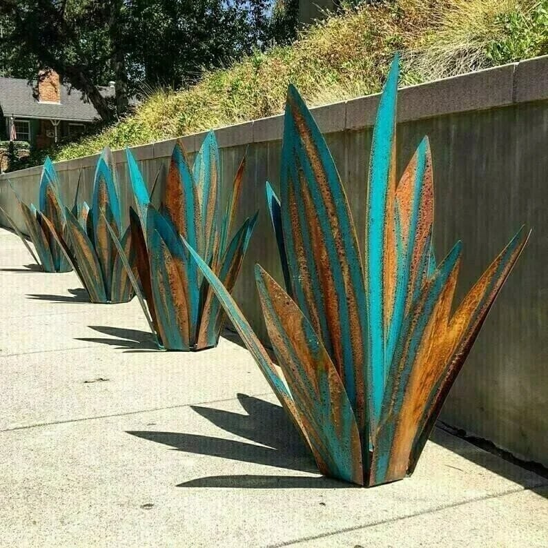 Anti-rust Metal Tequila Agave Plant - Image 2