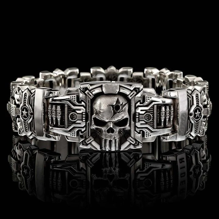 Armed Forces Destiny Struggle Skull Interlock Silver Bracelet - Image 2