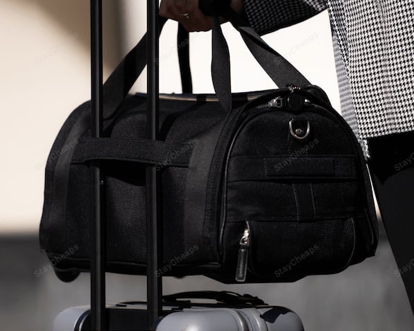 🔥 THE CONVERTIBLE DUFFLE GARMENT LUGGAGE 🧳 - Image 7