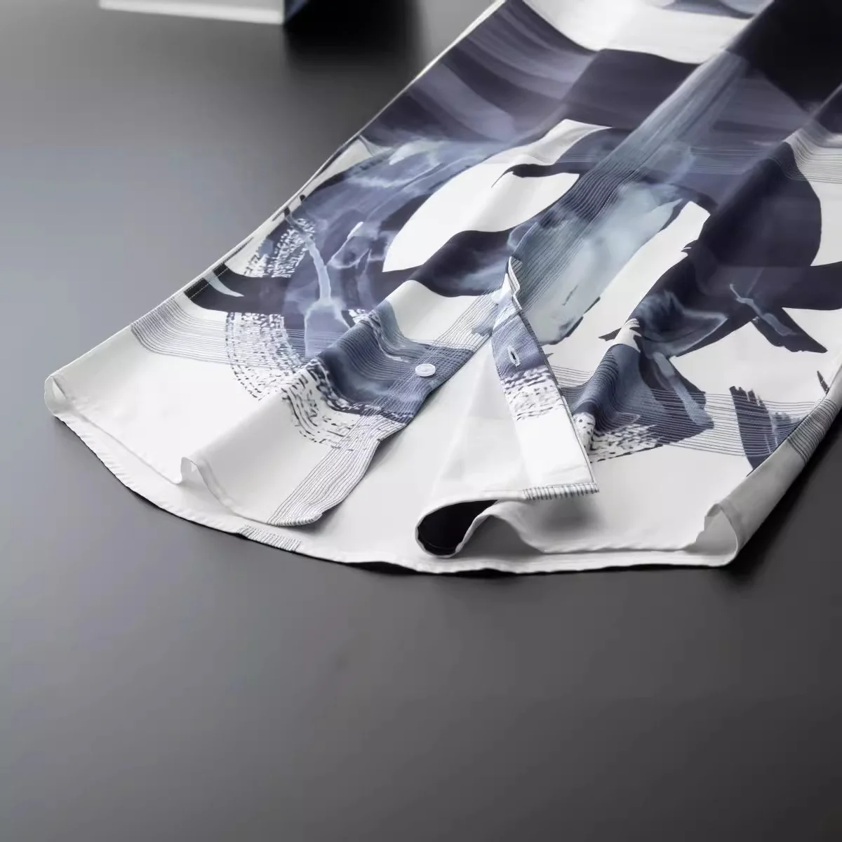 Vertical ink splash letter positioning printing men's long sleeve shirt - Image 4